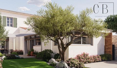 La Flotte - Ensemble immobilier de 396m2 avec piscine, dépendances et garage