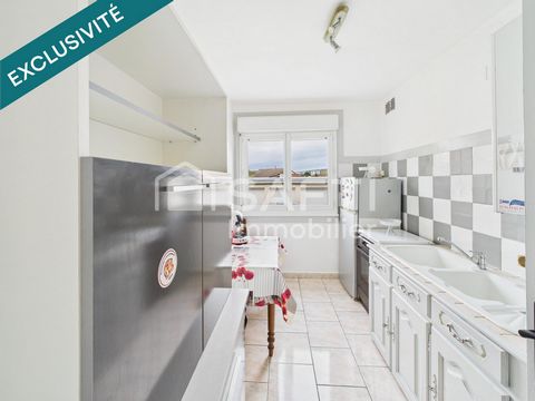 A Mérignac, appartement de 2 chambres - 56 m2 avec balcon, cave, et parking. Proche Tramway.