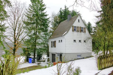 Set in Oberschledorn with a view across the valley, you will find this 3-bedroom holiday home. It can accommodate 6 persons and is perfect for a family or group on a relaxing holiday. You will enjoy being in the garden. This holiday home is ideal for...
