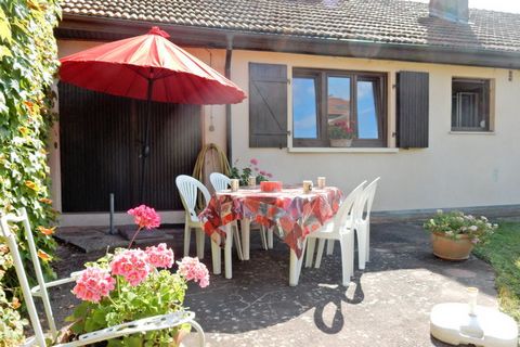 This beautiful holiday home in Lorraine has 2 bedrooms and can accommodate 4 guests comfortably. Ideal for small families and couples, this vacation home comes with a fenced garden with garden furniture and a barbecue so that you can enjoy a deliciou...
