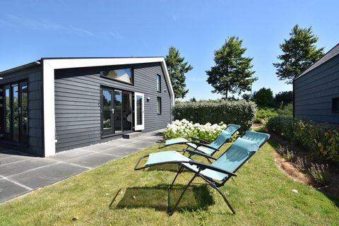 This is a scenic 2-bedroom holiday home in Kattendijke. It's located near National Park Oosterschelde with its beautiful salt marshes and mudflats. It is perfect for families. The surroundings are perfect for long cycling tours and the Eastern Scheld...