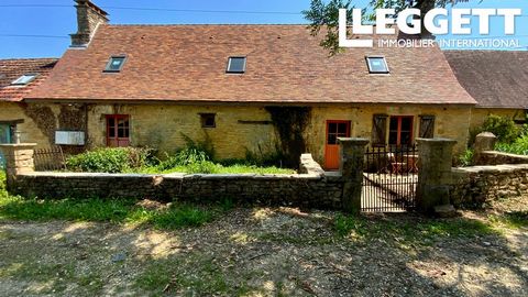 A21343TYS24 - Authentic périgourdine barn nestled in a picturesque hamlet in the upper valley villages near Montignac-Lascaux. Benefitting from a newly installed roof with double glazed velux windows, the barn layout has been divided internally alrea...