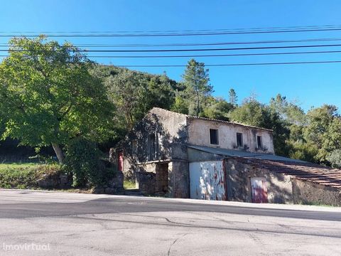 Old house T2, for total recovery, located in a quiet village, south of Penela. Lovely villa, of general construction in stone, surrounded by nature, consisting of two floors, ideal for second housing or investment in local accommodation. Located sout...