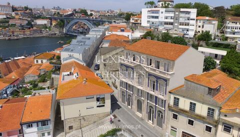 Neue Wohnung , zu verkaufen, der Typologie T1 , in Vila Nova de Gaia . Eingefügt in eine neue Entwicklung auf den Hügeln des Flusses Bereich von Vila Nova de Gaia, in einem einzigartigen Gebäude des achtzehnten Jahrhunderts, besteht aus 15 Wohnungen ...