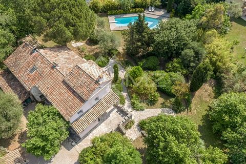 Nestling at the end of a cul-de-sac, this authentic old stone Mas offers a calm and serene environment perfect in order to slow down and relax. It features approx. 250 sqm of inviting living space for a total of 7 bedrooms. Not overlooked, the proper...