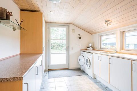 Lovely cottage located in the most beautiful surroundings in Ho and with a view of Ho Bay. MAX 1 DOG & # 8211; no youth groups. The cottage contains a nice kitchen and living room in open connection with each other and with access to the covered and ...