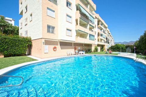 Located in Nueva Andalucía. This spacious 2 bed apartment is situated in Nueva Andalucia at walking distance to amenities. The comunity is gated and has a comunal garden and pool area. The apartment has 2 bedrooms and 2 bathrooms, a kitchen with dini...