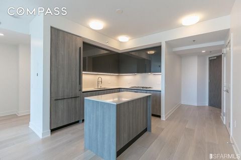 Enjoy all the conveniences modern city living has to offer. Great location and spectacular city views. The Lumina is a great addition to SOMA and the most premier residential building in San Francisco. High end finishes include Caesarstone quartz cou...