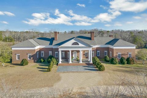 Laurel Creek Farm sits on 48 acres with 5 bedrooms, 5.5 bathrooms, and 10,508 finished and heated square feet. Inspired by Thomas Jefferson’s Monticello home, this all-brick home features Flemish bond masonry, blue slate patios, a Grand Manor roof, a...