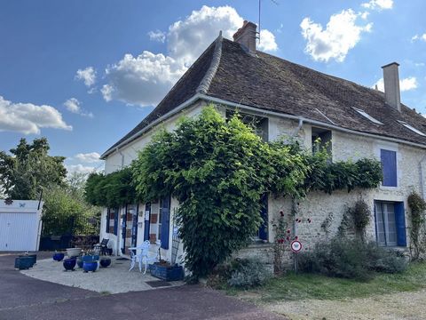 Lovely large village house, great as a family home or for bed and breakfast! In the heart of a pretty village and close to historic Montmorillon you will find this lovely character village house. 3 large reception rooms, 2 with woodburners, large kit...