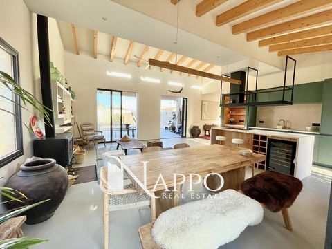 Nappo Real Estate has the pleasure to present a beautiful detached villa of new construction located in Sineu, with a nice location in a very quiet area of this wonderful village in the center of the island. The plot has a total area of 892 M2. It ha...