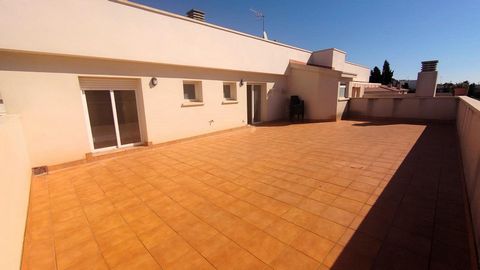 Flat in Segur de Calafell, in Carretera Barcelona, close to the station and bus stops. The property has 81 sqm, distributed in two double bedrooms and one single bedroom, bathroom, and toilet with shower. It has a spacious eat-in kitchen with access ...