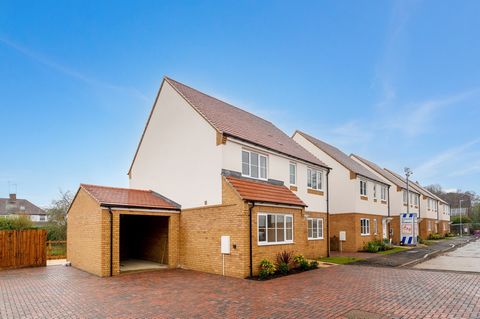 Exclusive Gated Development - Stunning 4 Bedroom New Build Home in Northampton. Welcome to Pines Close, an exclusive gated development in the popular location of Kingsthorpe, offering 14 beautiful detached new build homes with a modern design and hig...