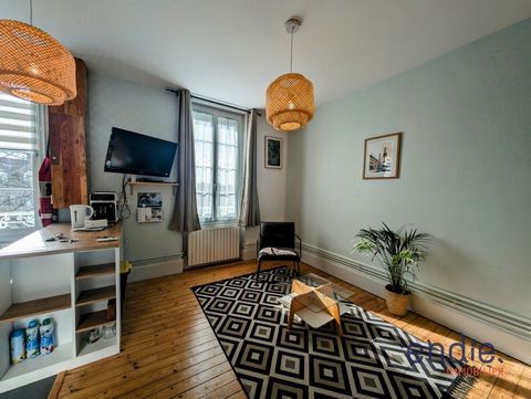 Michel MORGADO and Frédéric CANCRE present you exclusively, in YZEURE (03400), 5 minutes from the train station and 10 minutes from the city center of Moulins, this 3-room apartment of 50 m² located on the 1st floor of a condominium of 6 lots. Are yo...