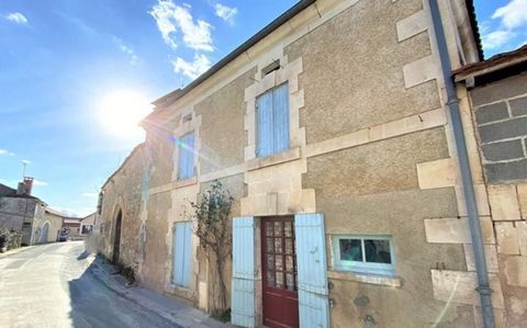 Stone village house to renovate with lots of potential and a pleasant plot. This property of the years 1843 offers a living space with open kitchen and an additional room that can be opened on the existing living room to enlarge or create an office. ...