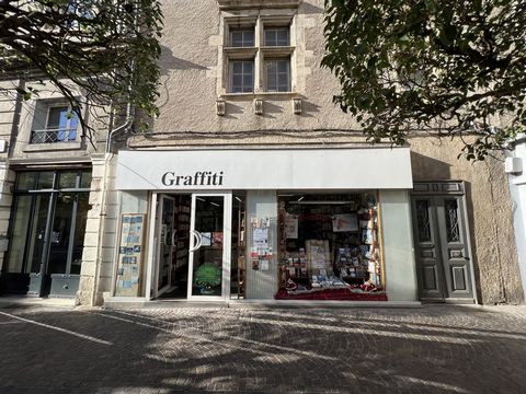 Your Real Estate Agency BABIMMO offers for sale this building in the heart of downtown CASTRES, composed on two levels of a bookstore in activity for a surface of 133 m2 with a rent in place and a plateau of 88m2 convertible into an apartment. If you...