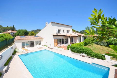 Biot in a lovely quiet residential area, close to the village and all amenities including a golf club, beautiful Provencal style villa. Interiors include an entrance hall, vast and bright living room with a fireplace, full equipped kitchen, 5 bedroom...