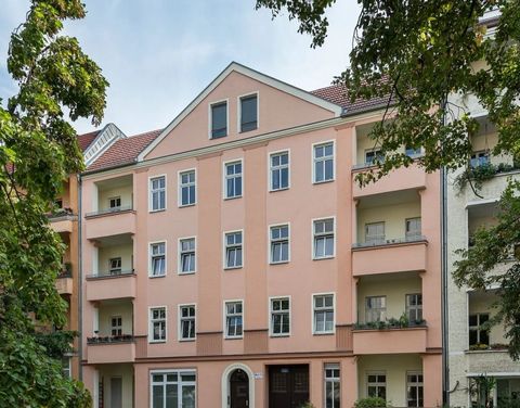 Address: Binzstraße 20, 13189 Berlin Property description Secure discount on charming 2-bedroom period flat with balcony & tub bath in quiet location • 2nd floor • 2 rooms, approx. 69 sqm • Bath with tub • Balcony • Elevator • Rented • Commission fre...
