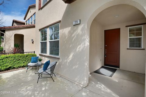 RiverPark is a welcoming community known for its beautiful landscapes and peaceful streets. Within this lovely neighborhood, you'll find the well-kept townhouse offering move-in-ready convenience. Built by Shea Homes in 2012, this home is part of the...