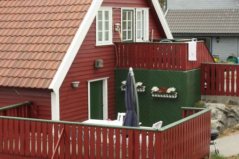 Well maintained holiday cottage in a sheltered bay on the scenic island Utsira. Terrace with a beautiful view of the ocean. The infra-red sauna is believed to be able to relieve rheumatism and muscle aches. The heat has a stimulating effect that incr...