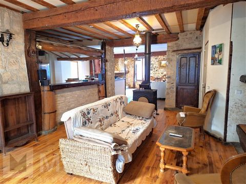 M M IMMOBILIER presents this large 6 bedroom village house of 245m² habitable space with garage/basement of 107m², located in the picturesque village Montfort-sur-Boulzane (altitude 639 - 1841 m). SOLD furnished and also included is a not attached pl...