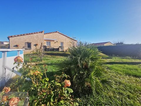 Gard (30), for sale exclusively 10 minutes from Ales, in the town of Ribaute les Tavernes, discover a real estate pearl: a single-storey detached house of 105 m², including 3 bedrooms, a communicating garage, all nests on a plot of 1350 m² flat and f...