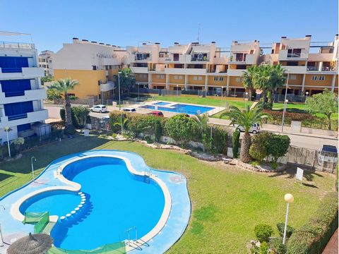 Apartment for sale with an area of 91 m2 in the city of Orihuela Costa. The apartment has two bedrooms, two bathrooms, a living room combined with a kitchen. From the living room there is access to the terrace, which overlooks the pool and where ther...