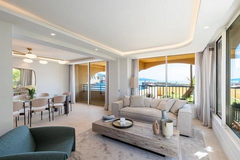 In a high-end residential complex with a pool, you'll find a magnificent 4/5-room apartment spanning 231 m2 with multiple terraces. Accommodation includes; - an entrance hall, - a fully equipped kitchen, - a spacious living room, - a dining area, - a...