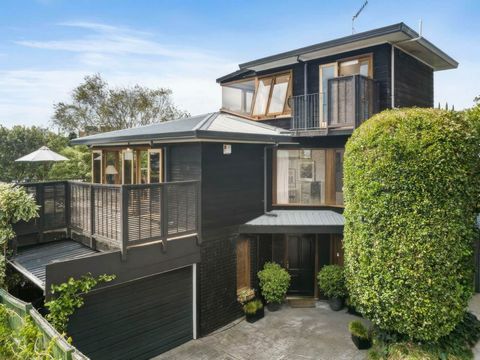 The stunning harbour views will compel many to look seriously at this brick and cedar home in one of Remuera's prime northern slopes streets, especially with its sought after Double Grammar zoning, the significant lifestyle benefits of Bloodworth Par...