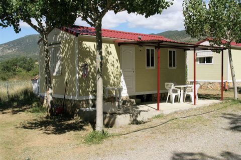 Dans le parc de bungalows Isabena, vous avez le choix entre deux types d'hébergements différents. Ainsi, vous avez des bungalows pour 2 personnes (ES-22482-01), 3 personnes (ES-22482-02), 4 personnes (ES-22482-03), 5 personnes (ES-22482-04) ou 6 pers...