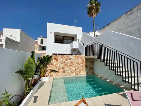 Beautiful duplex apartment on the first floor of 113 m², plus 28 m² of annex and 50 m² of patio with pool in the centre of Ciutadella. The property, which has been recently renovated, has high-quality finishes and presents a modern yet warm style. On...