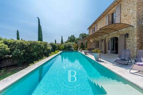 Stunning stone property nestled in Gordes, offering panoramic views of the Luberon valley. Ideally located in the heart of one of Provence's most sought-after villages, this stone farmhouse elegantly combines the charm of yesteryear with contemporary...