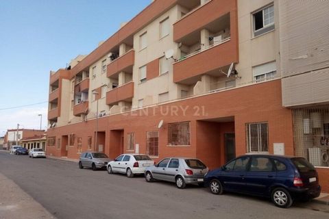 Möchten Sie eine 2-Zimmer-Wohnung in Roquetas de Mar, Almeria, kaufen? Ausgezeichnete Gelegenheit, diese herrliche 55,47 m² große Wohnung in der Stadt Roquetas de Mar in der Provinz Almeria zu erwerben. Das Haus, das sich in ein Wohn-Esszimmer, eine ...