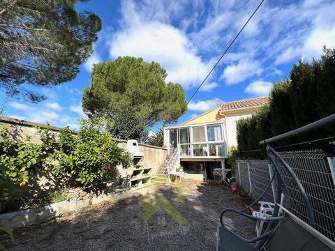 In the quiet of a village near Beziers and Narbonne, I offer you this terraced house on one side with an area of 92m2 sold with its land of 800m2, buildable A courtyard on the ground floor and you access the accommodation on the first floor by a stai...