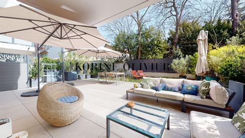 The Korine Olivier agency offers for sale in exclusivity this type 3 apartment of 65 m2 with terrace of 71 m2 and garden of 43 m2 located in a recent luxury residence with elevator, close to transport and all amenities. The apartment consists of an e...