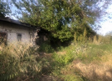 Located in Limassol. Very old house with 2 rooms and one destroyed, need to be renovated, in 300m2 land.Ideal for a beautiful house in a very nice and quite location of Pano Platres.