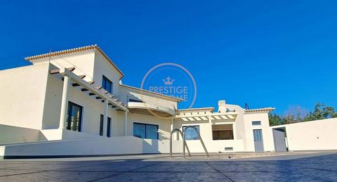 Located in Loulé. House in Boliqueime, unfinished, but with an ambitious project that promises to offer maximum comfort and convenience when finished. This property will be a true masterpiece, with meticulous attention to detail and an impressive ran...