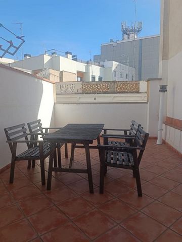Welcome to this amazing opportunity to acquire a beautiful home in the old town of Vilanova i la Geltrú! This property is perfect for those looking for a quiet and relaxed life in an area full of charm and with an unbeatable location. Located near th...