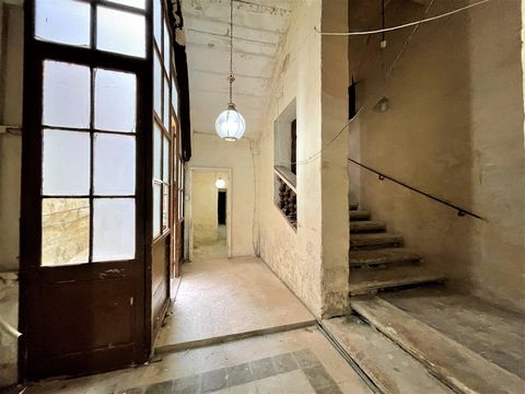 Double fronted PALAZZINO located in one of the most charming streets of Vittoriosa. This character filled property dating back to the 16th century enjoys high ceilings stone arches traditional tiles and a Maltese style balcony. The layout comprises a...