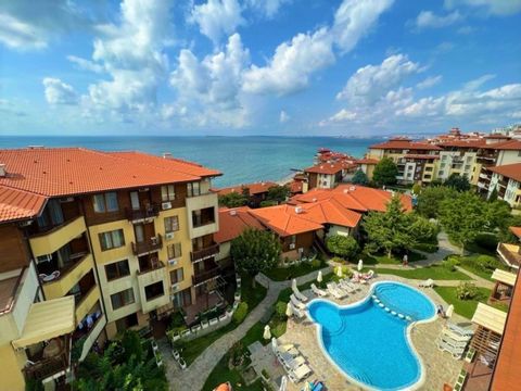 KC Properties a le plaisir de vous proposer ce studio spacieux situé dans le complexe exclusif de 5***** Garden of Eden dans la station balnéaire de St. Vlas. Le complexe bénéficie d’un emplacement en bord de mer (50 m) avec sa propre plage privée et...