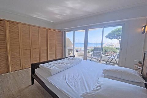 3-kamer woning van 60m² - Résidence Le Splendid Azur Op 2 niveaus (toegangsniveau) - maximaal 6 personen Uitzicht op zee en uitzonderlijke locatie voor dit prachtige mazet bestaande uit 2 slaapkamers met geweldige voorzieningen. Ideaal voor een gezin...