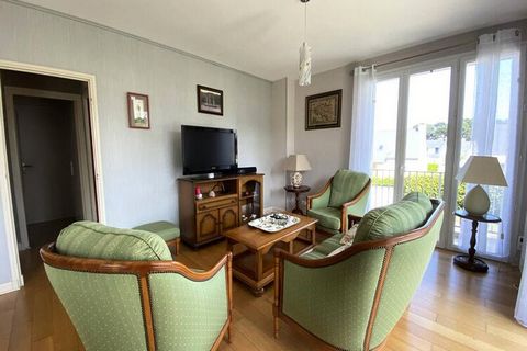 Nr. 336 - Huis met grote tuin, gratis WiFi, in La Clarté, 1 km van de beroemde badplaats Ploumanac'h en zijn stranden, en de Sentier des Douaniers, gelegen rue Gabriel Vicaire in Perros-Guirec, waaronder: op de verhoogde begane grond 1 woon-/eetkamer...