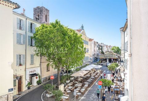 I ett mycket eftertraktat område för en hyresinvestering i hjärtat av gamla Antibes, en lägenhet i en charmig byggnad som är typisk för byn, tillgänglig för försäljning. Denna tvårumslägenhet med en yta på 39 m² består av en entré, ett utrustat kök ö...