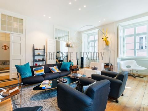 Exclusive 4 bedroom flat between Cais do Sodré and Chiado Discover this unique 258 m² flat, a true gem in the heart of Lisbon's premium area. Fully refurbished, with a design that combines historic charm with contemporary comfort, this property is an...