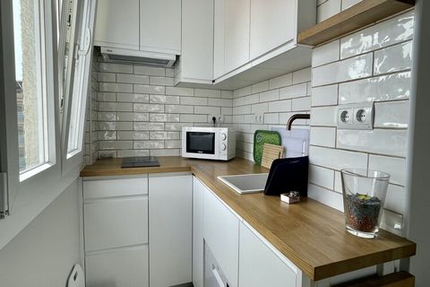 Ein-Zimmer-Wohnung mit spektakulärem Blick auf den Pool. In der Anlage Rocamaura steht diese Ein-Zimmer-Wohnung für Ferienvermietung zur Verfügung. Sie verfügt über ein Doppelstockbett und ein Einzelbett und bietet Platz für bis zu 3 Personen. Die Wo...