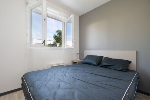 De villa in Valras-Plage heeft 2 slaapkamer(s) en kan gereserveerd worden tot 6 personen. Accommodatie De accommodatie heeft een oppervlakte van 39 m² issmaakvol gemeubileerde en is goed belicht. De woning bevindt zich op 450 m van het zandstrand 