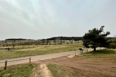 Een paar kilometer van Puy-en-Velay, in het dorp Cayres, ligt Le Domaine des Volcans. Dit oude vakantiedorp, bestaande uit verschillende gîtes, is de ideale plek voor een rustige en ontspannen vakantie. Houdt u van het gemeenschapsleven en de “kampee...