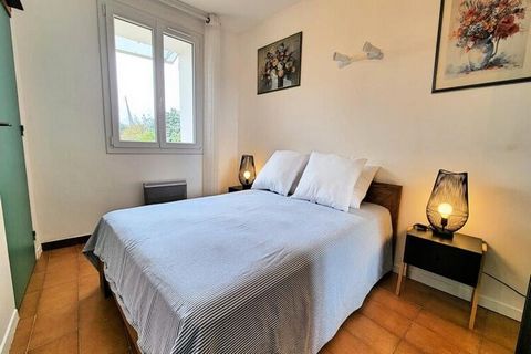 Accommodatie van 85 vierkante meter gelegen in &àgrave; Saint-cyr-sur-mer. Array Ik heb het genoegen u te mogen verwelkomen in mijn charmante accommodatie van 85 vierkante meter, gelegen in het hart van de stad. &àgrave; Saint-Cyr-sur-Mer en is gesch...