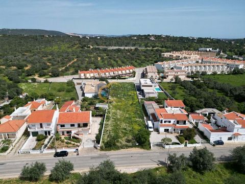 Terrain privilégié situé dans le maillage urbain du Plan Directeur Municipal, au sein d'espaces résidentiels, offrant une opportunité unique de concrétiser votre vision résidentielle. Conçu pour la réalisation de votre maison de rêve, ce terrain urba...