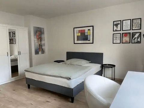 Please keep in mind that the 480€ cleaning fee + 480€ administration fee have to be paid BEFORE moving in. This is an unlimited contract with 1 month notice. YOUR ROOM: The room is around 15 square meter in size. The room is equipped with a king-size...